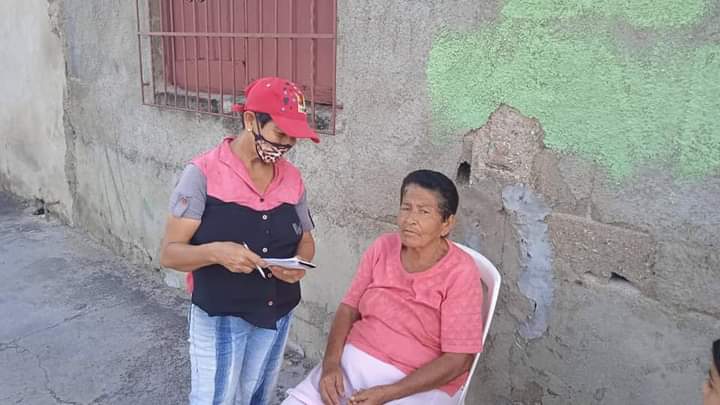 Miembros de la Brigada Médica Tupamaro del Mpio. <a href="/BermudezMRT/">BermudezMRT</a> realizan visita casa a casa y siguen trabajando voluntariamente en esa entidad; avanzaremos en la construcción de una sociedad de iguales con #ConcienciaRebelde, en beneficio de la revolución y del Pueblo.