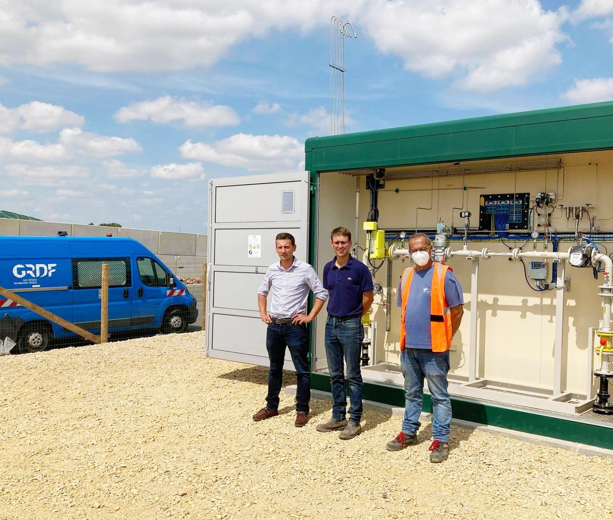 📸 Une belle vue aérienne de l'installation de méthanisation SAS BIOGAZ MAROLLAIS qui injecte depuis quelques jours du biométhane dans le réseau de Marolles-les-Braults (72) ! 👏

#sarthe #GDRF #biométhane <a href="/GRDF/">GRDF</a> #biogaz #méthanisation