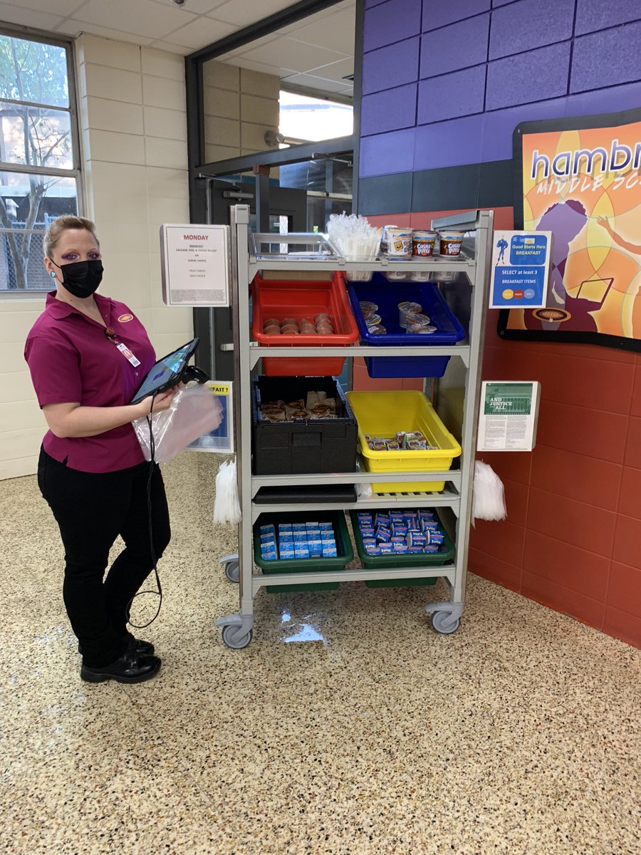 vasquez_romana's tweet photo. Come get your breakfast with us @HambrickMS_AISD  @CrystalgBeers It’s about us serving you. We are here to make an impact! #impactaldine ❤️#foodandservice🍽🍎🧃 https://t.co/PdKMIQjXPF