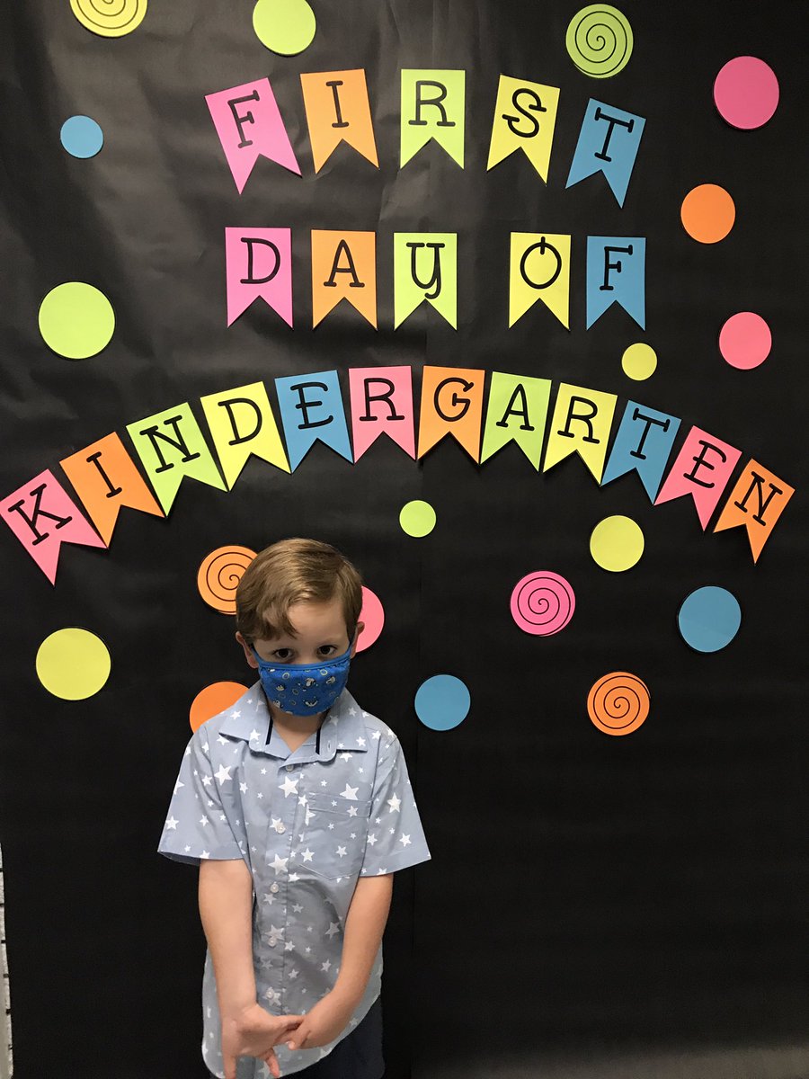 franklinspecial's tweet photo. It’s the first day of kindergarten and these @fssdJES Tigers are ready! #FSSDfirstday https://t.co/vKv0r2wFXw