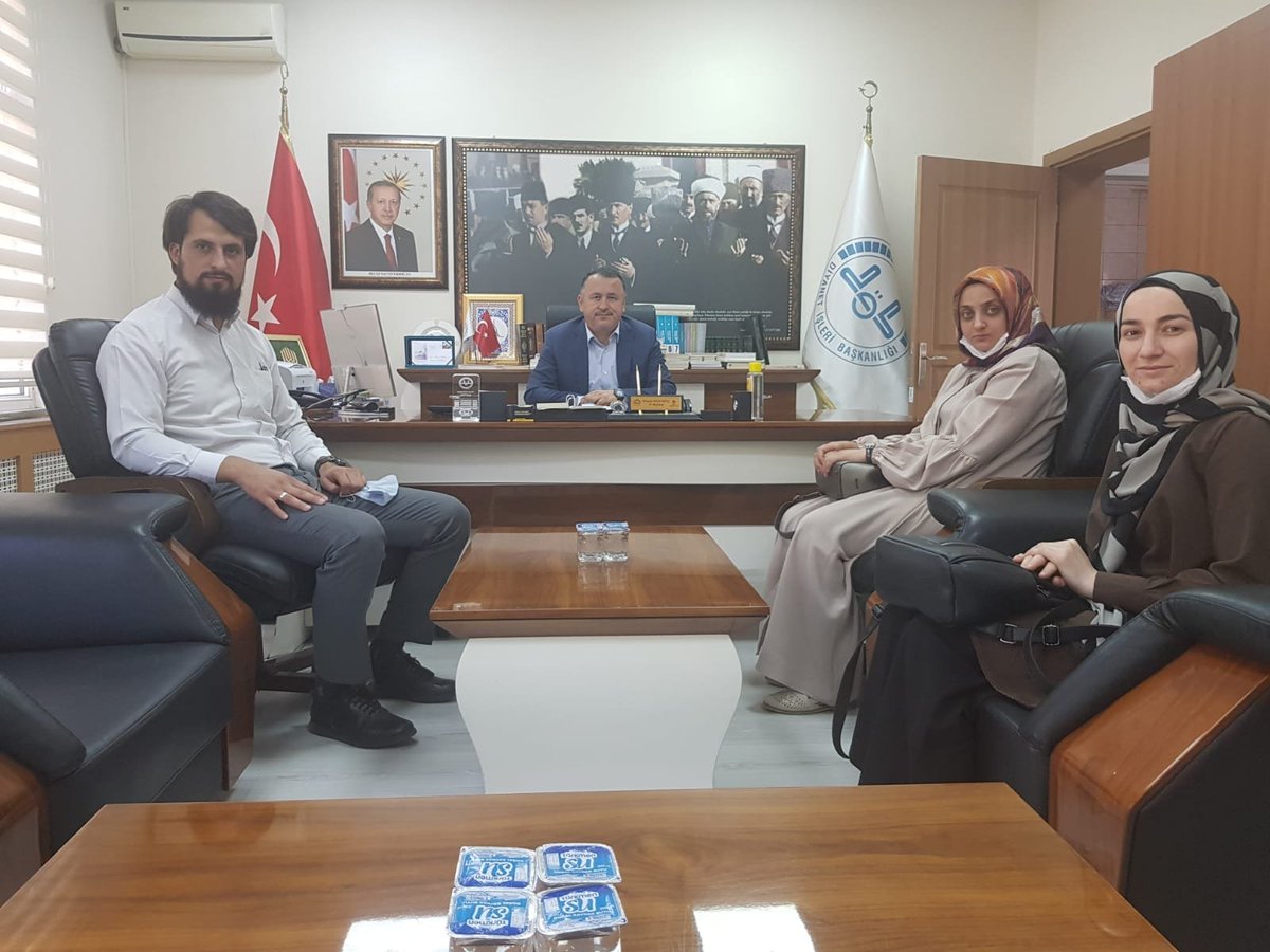 tdvyurtlar's tweet photo. Kütahya Kız ve Erkek öğrenci yurt müdürlerimiz  İl Müftümüz Sayın Hüseyin DEMİRTAŞ'ı ve Dumlupınar Üniversitesi Rektörü Sayın Kazım UYSAL' ı ziyaret edip, yeni eğitim öğretim dönemi için istişare toplantısı gerçekleştirdi.

#SıcakBirYuva @DiyanetVakfi @DIBAliErbas @ihsanaciktr https://t.co/sDAMG3sCmY