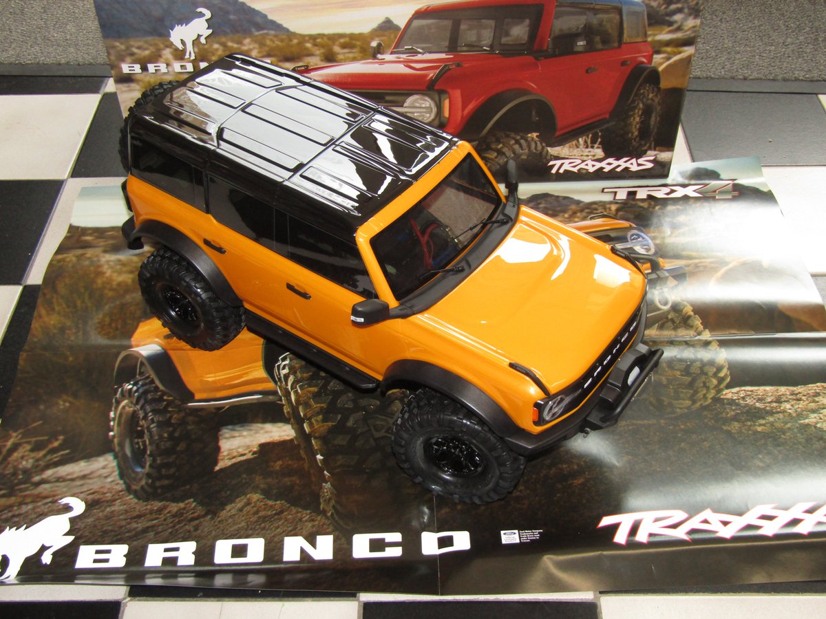 RacecraftRc's tweet photo. The new Traxxas TRX-4 Ford Bronco is now with us in limited numbers. Stunning looking crawler! 
Not on the website yet, so please message to confirm availability etc.

#racecraftrc #bathmodelshop #traxxas #radiocontrol https://t.co/JMxpvOn8D2