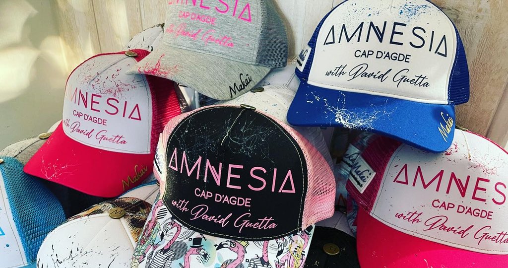 MakaiDesign's tweet photo. Ce soir rendez-vous à l’AMNESIA Cap d’Agde avec Mr David Guetta!!! Casquettes OFFERTES spécial AMNESIA David Guetta… 💋💋💋#casquette #amnesiacap #amnesia #davidguetta https://t.co/PPE0RxfqCx