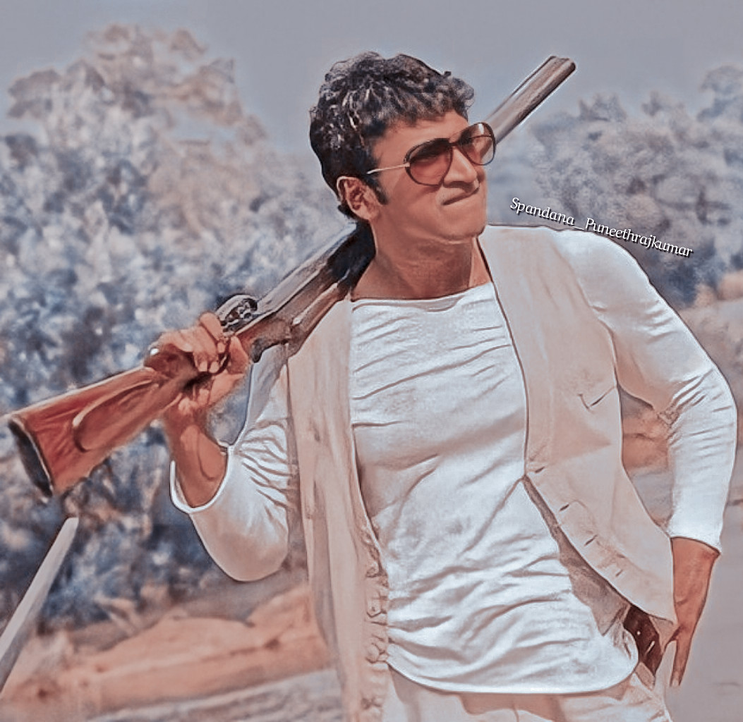 SpandanaPuneeth's tweet photo. Param &amp; James 😍🤩💯
#Yuvarathnaa 
#James 
#Appu 
#PuneethRajkumar https://t.co/IUf19xeLEE