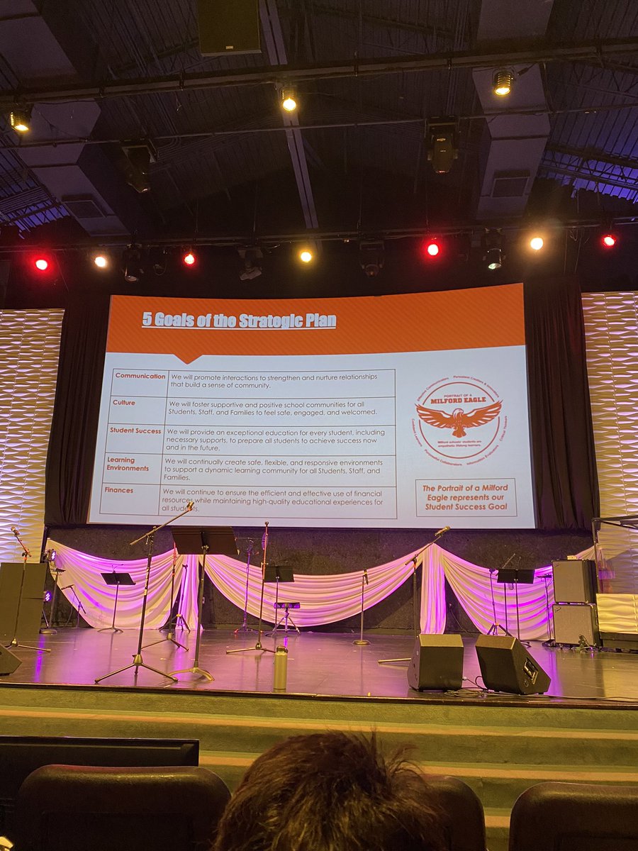 Hopeless students can borrow hope but only if you have it to spare. Great convocation!! Proud to be part of the Milford family!! #MilfordMeansAll <a href="/Milford_Schools/">Milford Schools</a>