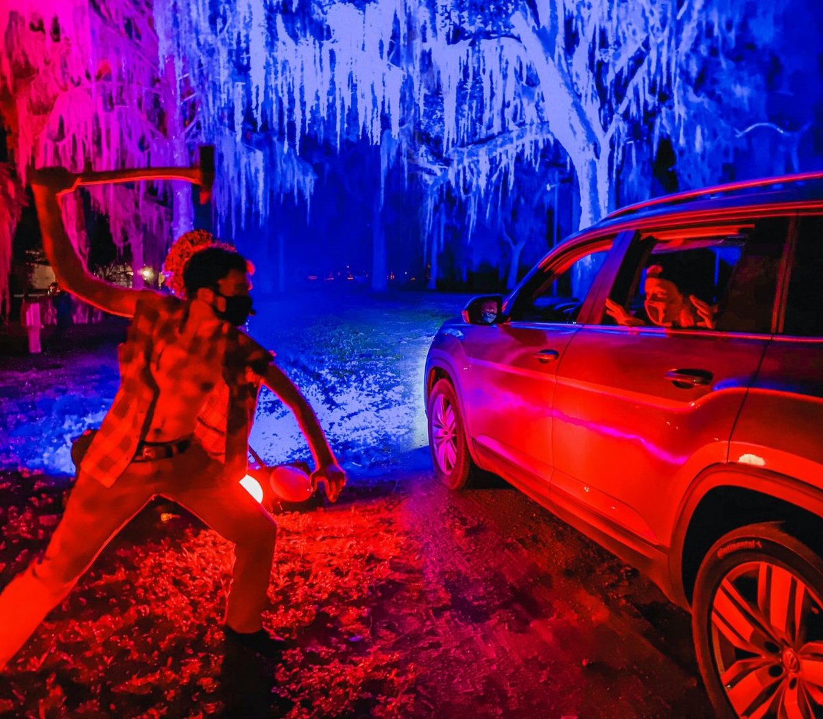ItsJenDixon's tweet image. Scream n' Stream Drive-Thru Halloween Experience at @BoggyAdventures (select nights Sept. 17 – Oct. 31) is an interactive, socially distant drive-thru horror adventure featuring goblins, zombies and more. 
yellowbeadsandme.com/2021/08/fun-th…
#VisitOrlando #FallInOrlando