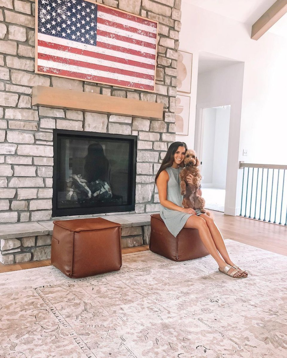 Creating a relaxing family space has never been so easy with the help of our Oregon Collection! The neutral hues and floral patterns set a calming scene in pleasantlybuilt's living space.---bit.ly/3xU6nJY