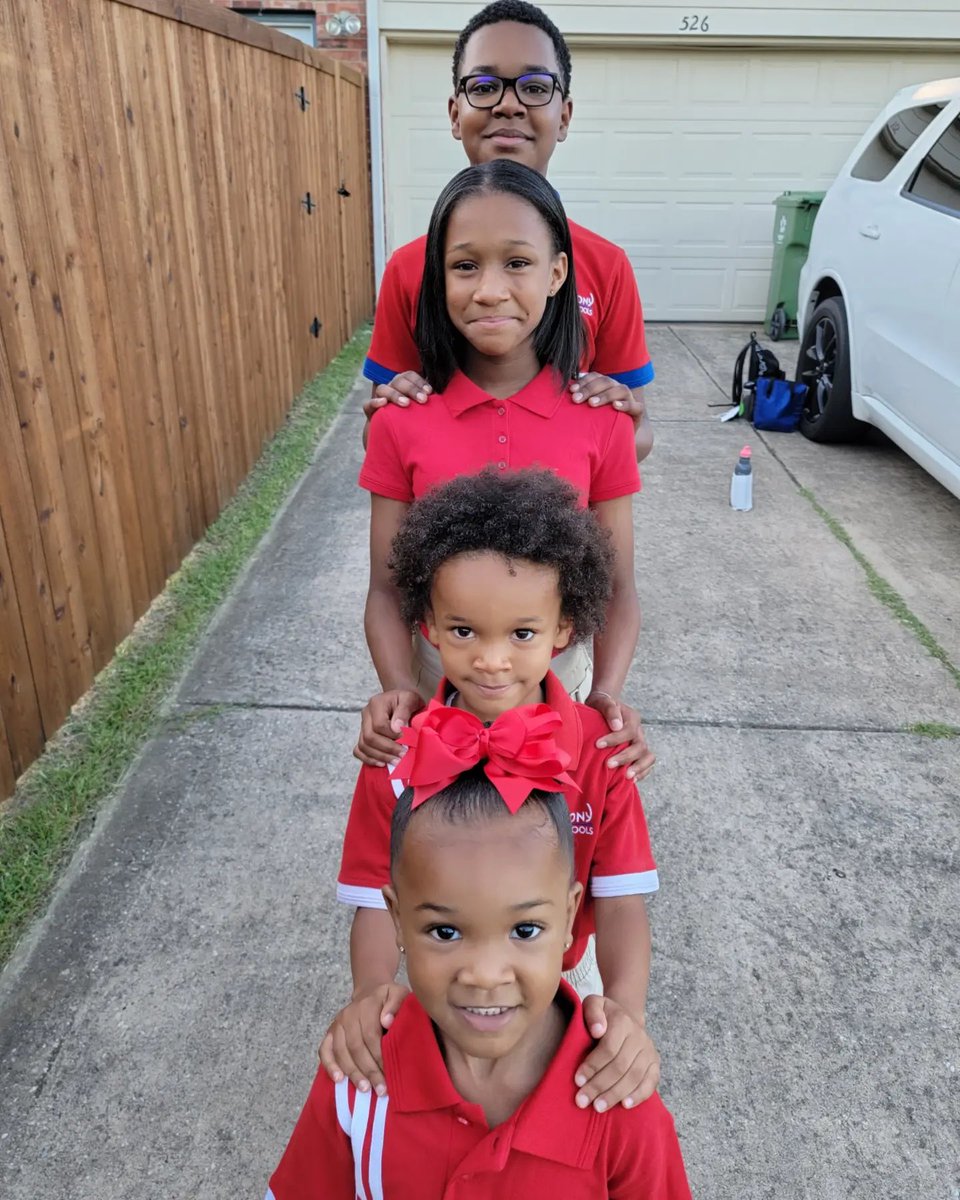 QuettaDantzler's tweet photo. First Day of school pics😍🥰❤️

@wfaa 
#firstdayofschoolpics
#onegoodthing
#wfaa https://t.co/fialJRG5YO