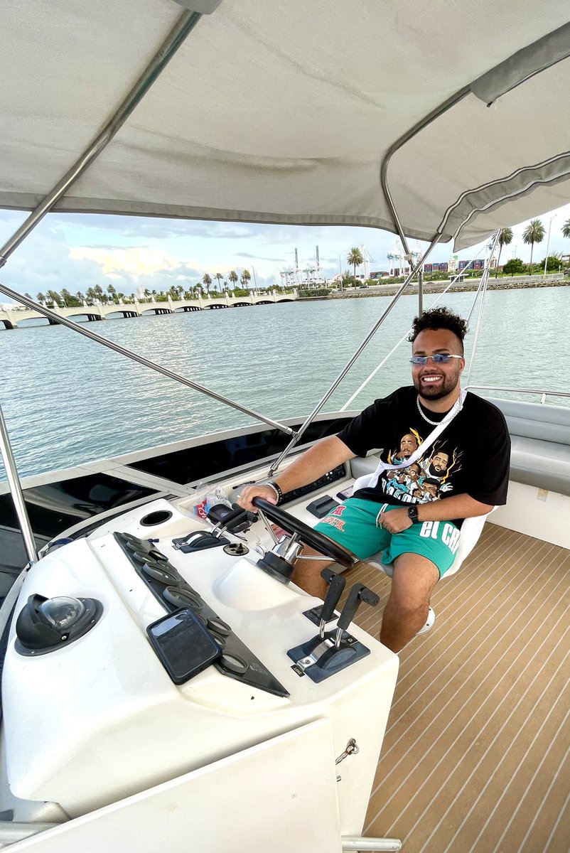 chrisvizcarra23's tweet photo. nothing better then them miami vibes ☀️🌴🌊 https://t.co/umVHDLIA4H