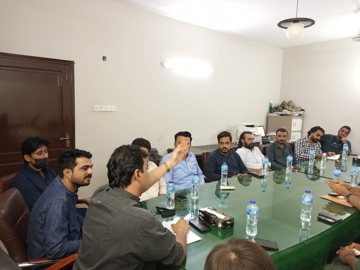 PyoKhi's tweet photo. Meeting of PYO Karachi Division executive presided by President PYO Karachi Division @RashidKhaskhele today , the agenda of meeting was “ upcoming elections of cantonment boards falling in karachi” 
The meeting was attended by Post Bearers of PYO Khi Districts https://t.co/k3DHDgGBeo