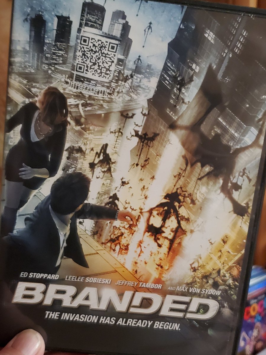 I've been trying to find this flick for years. I saw a wayward preview and remember the funky graphics but not the name or anyone in it 😠🥺 I FOUND IT🙌🏼🤓 #NowWatching #filmtwt #filmtwitter #firstwatch @Lionsgate BRANDED.