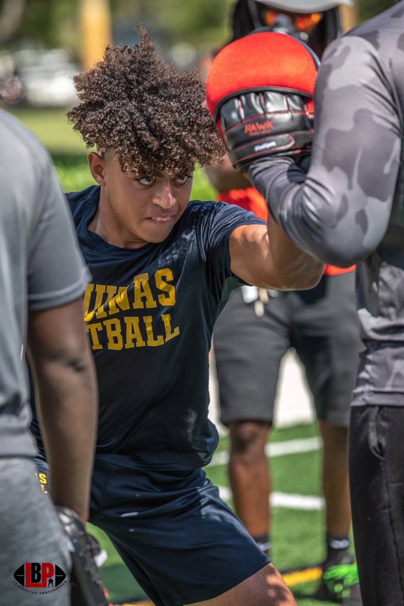 _CoachHodge's tweet image. Check out a few action shots of Co-MVP @justin_coles9 from our Ft. Lauderdale #LBretreat2021. Dynamic, Smooth, and Rangy... Stay tuned... #LinebackerPerformance
