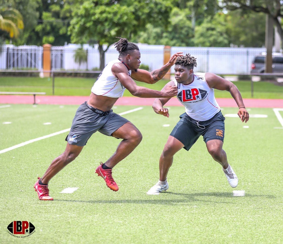 _CoachHodge's tweet image. Action shots of Co-MVP @SmithTheotis at our Ft. Lauderdale #LBretreat2021. Instinctive, Tenacious, and agile... Pay attention... #LinebackerPerformance