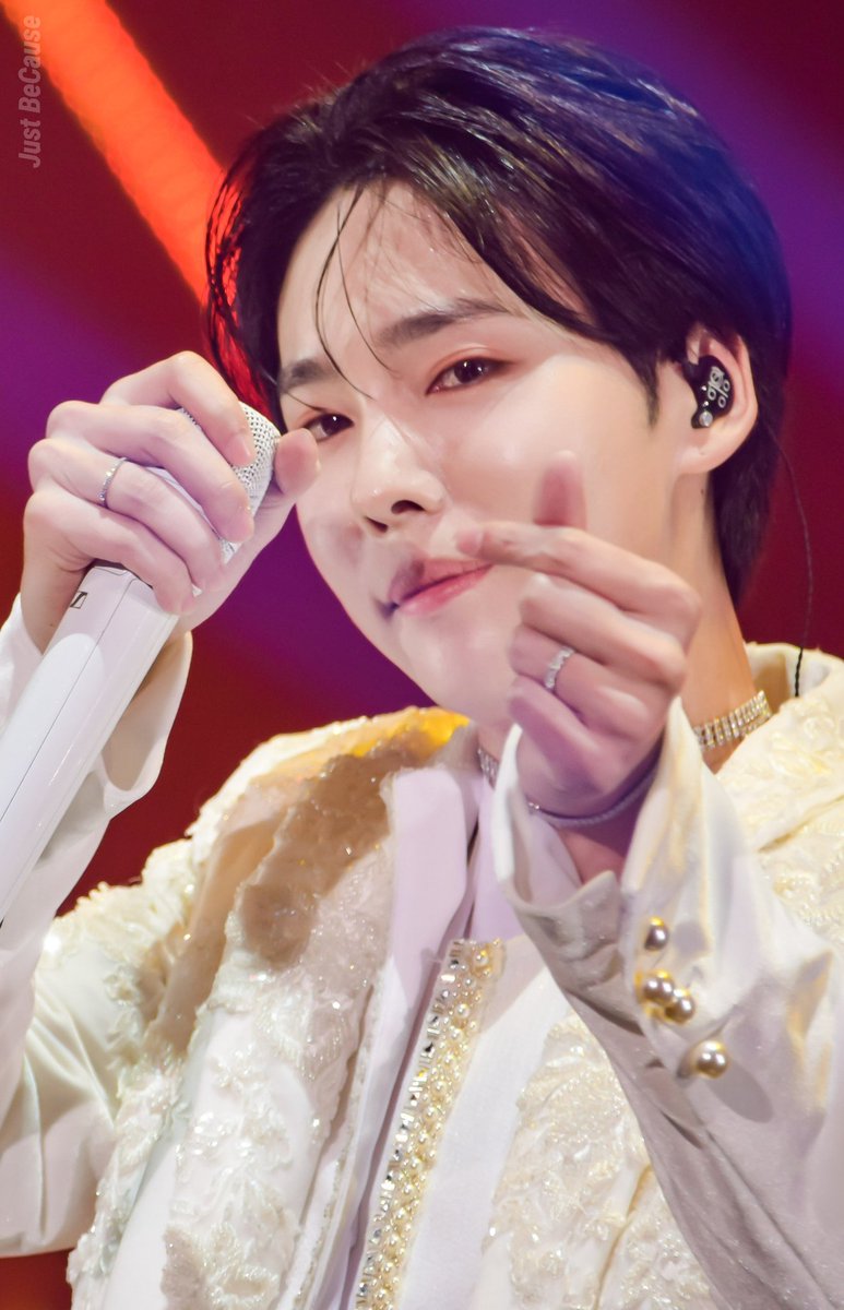 JustBecause_95's tweet image. 덕분에 이 7년이라는 시간동안이 행복으로 가득찼어
강김송이💙 마니마니 싸랑해
#위너야_7년째_널좋아해
#7YearsWithWINNER
OUR YOUTH WITH WINNER 

#WINNER #위너