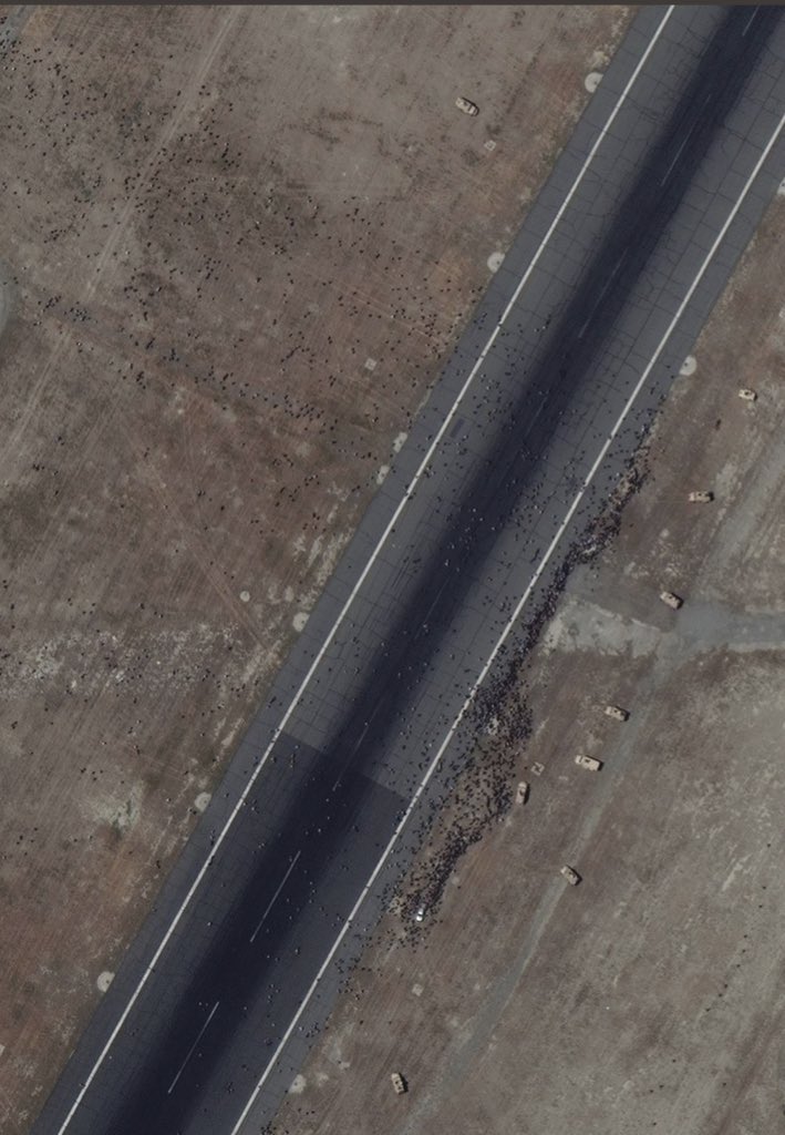 Ragıp Soylu (@ragipsoylu) on Twitter photo Kabul Airport chaos is photographed by satellites. Look at the crowds via <a href="/Maxar/">Maxar Technologies</a> Kabul Airport chaos is photographed by satellites. Look at the crowds via <a href="/Maxar/">Maxar Technologies</a>