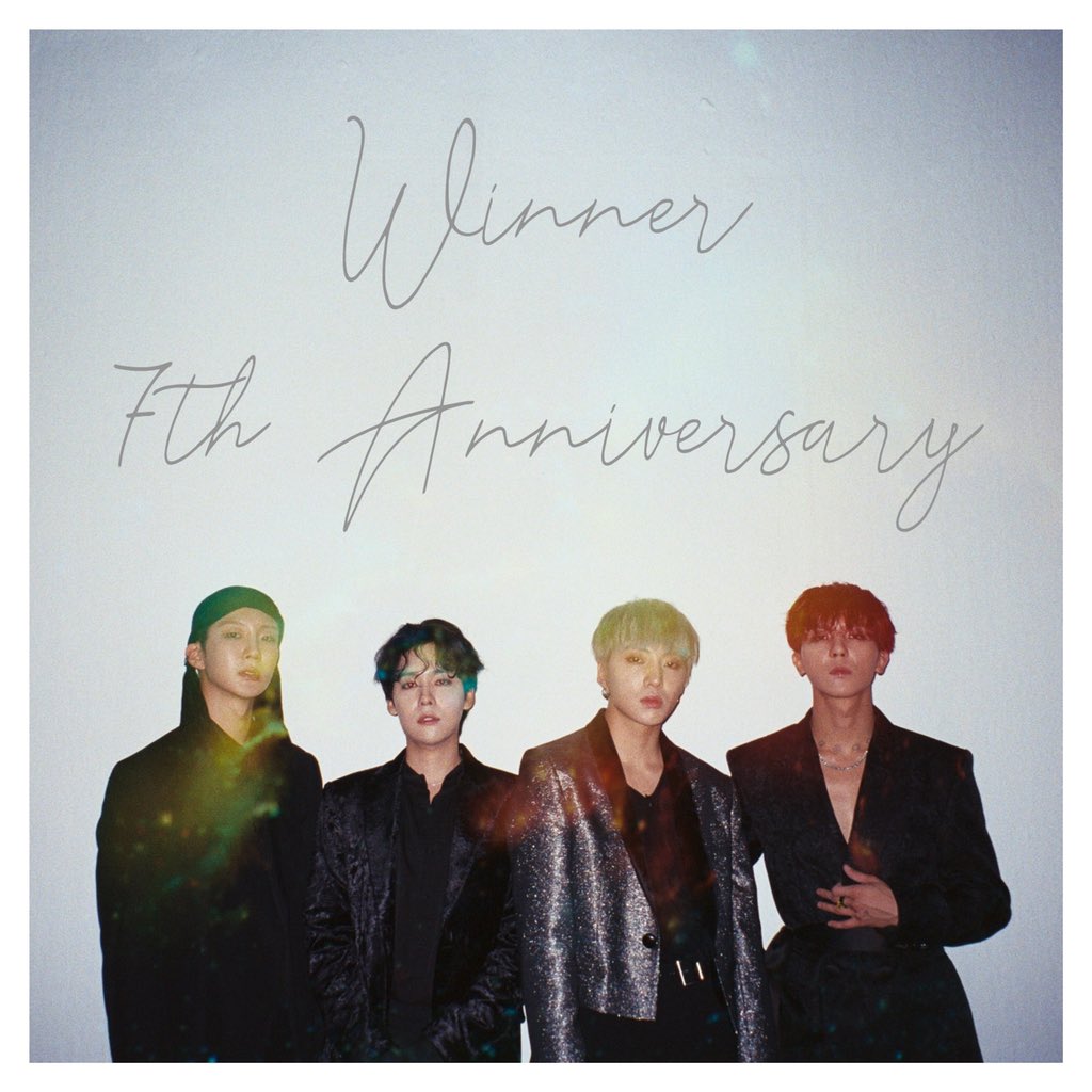 official__yoon's tweet photo. 이럴 때 쓰려고 여백 남겨놓고 찍었던 사진😂 7년 동안 함께해준 우리 멤버들 팀위너 그리고 이너써클 너무너무 고맙고 사랑합니다💙 @official__hoony @official__jinu 
#7YearsWithWINNER 
#위너야_7년째_널좋해 https://t.co/1crITjSRBU