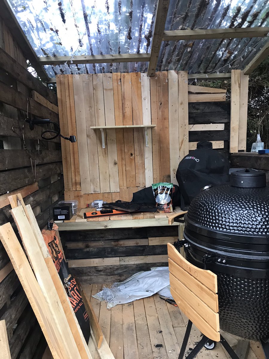 jonkelly31's tweet photo. I have added a shelf to my shack!! She ainโt pretty but I can say, I built this and Iโm enjoying every bit of it.. canโt wait till itโs finished but Iโm in no rush ๐๐ #bbqshack #bbq #bbqproject #happymonday #bbqfam https://t.co/5wEx4m59gQ