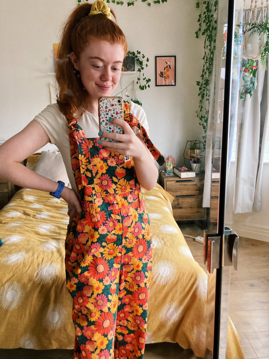 CatJonesSLT's tweet photo. I’m finally out of self-isolation round 5 and had to put on my brightest outfit to celebrate!🌞🌻🌺
(dungas of dreams courtesy of @LucyandYak) https://t.co/vUrc2jeKAJ