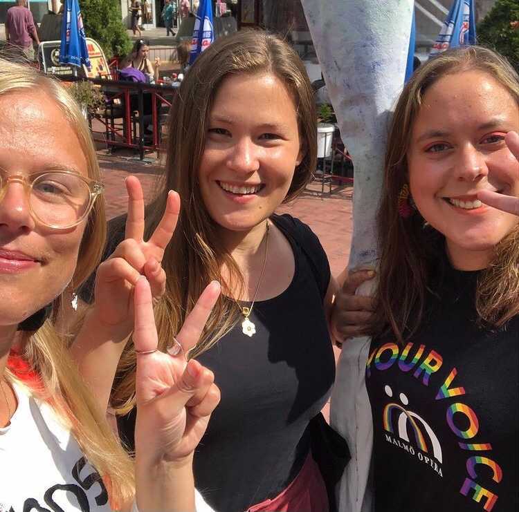 nuclearban's tweet image. Things we love to see 🤩

@ikff_sverige  campaigners are currently cycling across various Scanian 🇸🇪 municipalities to raise awareness on #disarmament, #peace and #climate; and urge local politicians to sign the ICAN Cities Appeal! 👏

#MotivationalMonday  #nuclearban