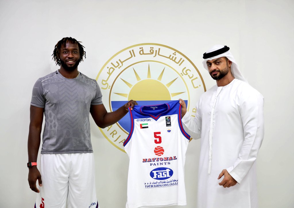 sharjah_ssc's tweet photo. 🖊

الشارقة يتعاقد مع لاعب كرة السلة الأمريكي الكساندر يانغ 

Sharjah signs American basketball player Alexander Young

#نادي_الشارقة_الرياضي https://t.co/P7Ch7rmR9M