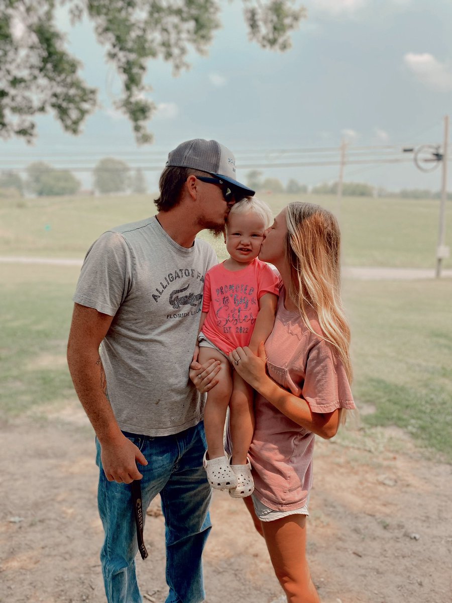 maylalee15's tweet photo. incase you missed it, baby B is coming March 2022 🤪🥺 https://t.co/oUkpkyRWkz