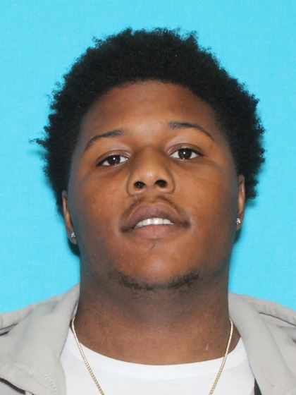 houstonpolice's tweet photo. Two suspects charged w/ murdering a man &amp; wounding a 15-year-old at 12520 Mews Circle on Feb. 27.

Markell Hatchett (1st photo), 20, remains at large.
Antwraine Garror (2nd photo), 26, is arrested.

Contact @CrimeStopHOU w/ tips.

More info at: https://t.co/2nLFx5EHH9
#hounews https://t.co/rGoNkyvpXN