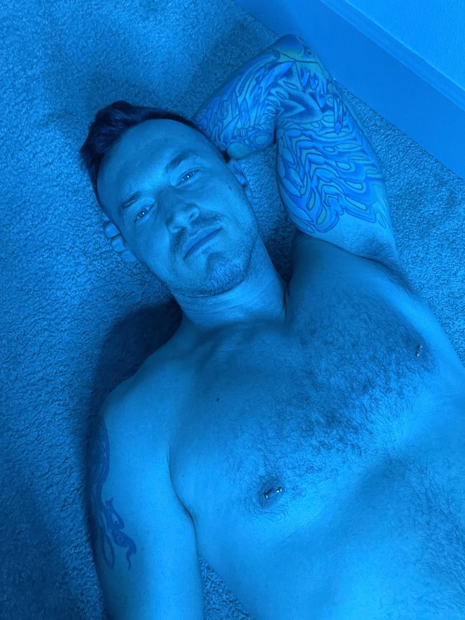 Derek Kage 60% off new subs on Twitter: "Nah I’m obsessed with you. See: I’m even growing my fur