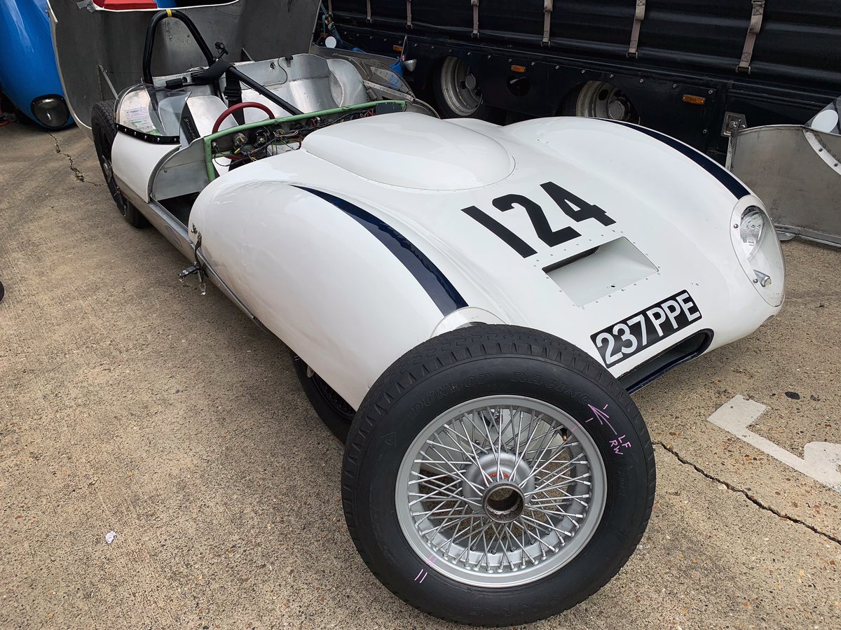 turrinowheels's tweet photo. Smart Lotus 15 after posting fastest lap and finishing 2nd overall in the RAC Woodcote /Stirling Moss race at #SilverstoneClassic on #Turrino alloy rim wheels.
https://t.co/vbKNOAXRq9
.
#WireWheels #Lotus #Lotus15
#historicracing #lotusracing #lemans24 #lemansclassic https://t.co/EBwyqUb2GI