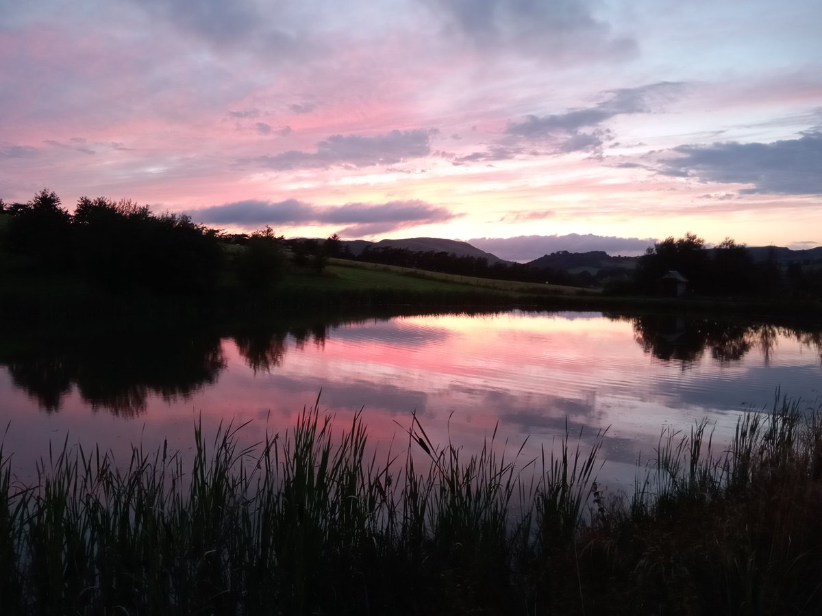 Fabulous sunset over the Long Lake at Fforest Fields Camping and Caravan site, Hundred House, Mid Wales.
#motorhomes #camping #Wales #motorhoming #sunset #builthwells