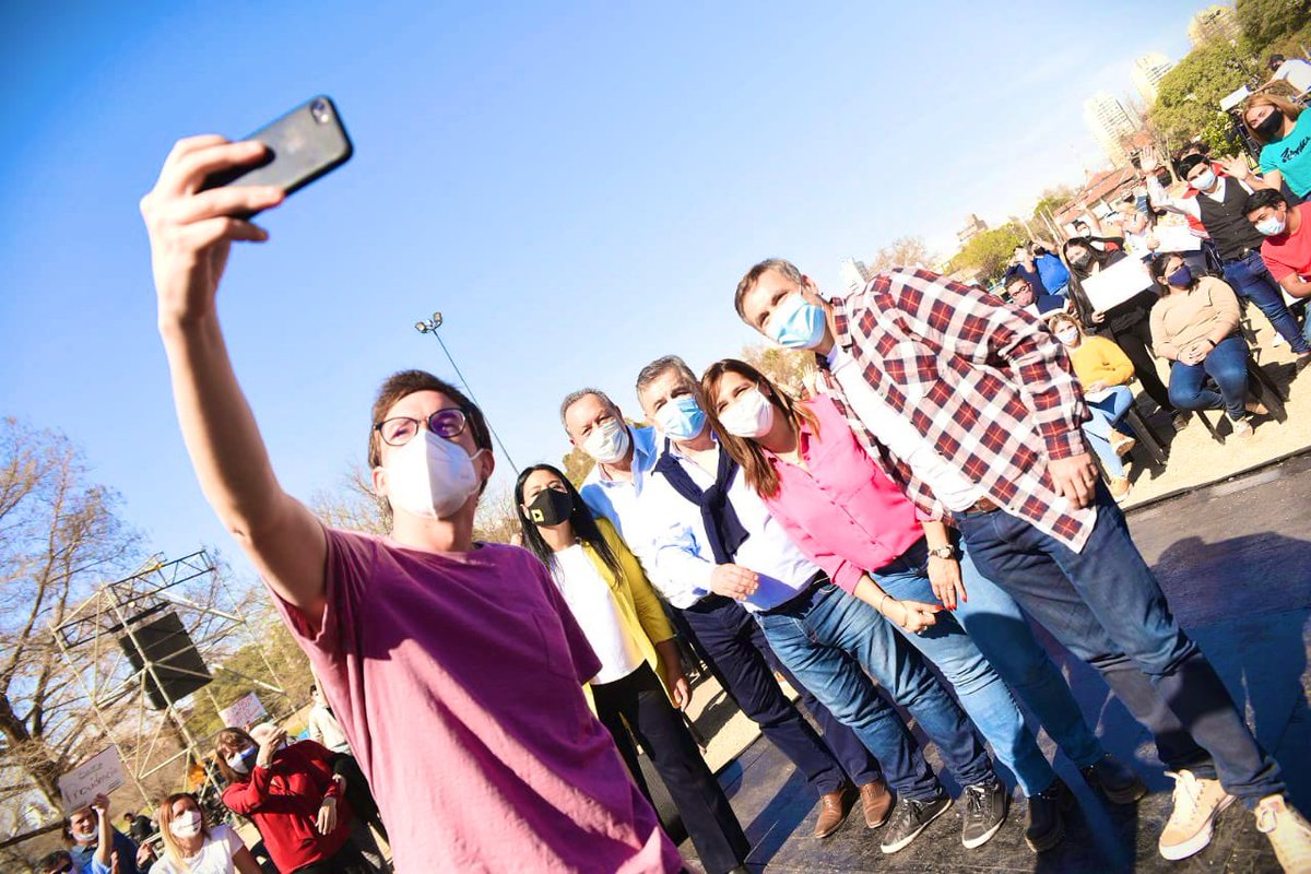 Este es el equipo que va a representar a Córdoba en el Congreso. Estamos más unidos que nunca en la defensa de nuestra autonomía y el futuro. El apoyo de todos ustedes nos da el empuje que necesitamos para seguir poniéndole un freno al Kirchnerismo. #JuntosXCordoba
#CodoACodo