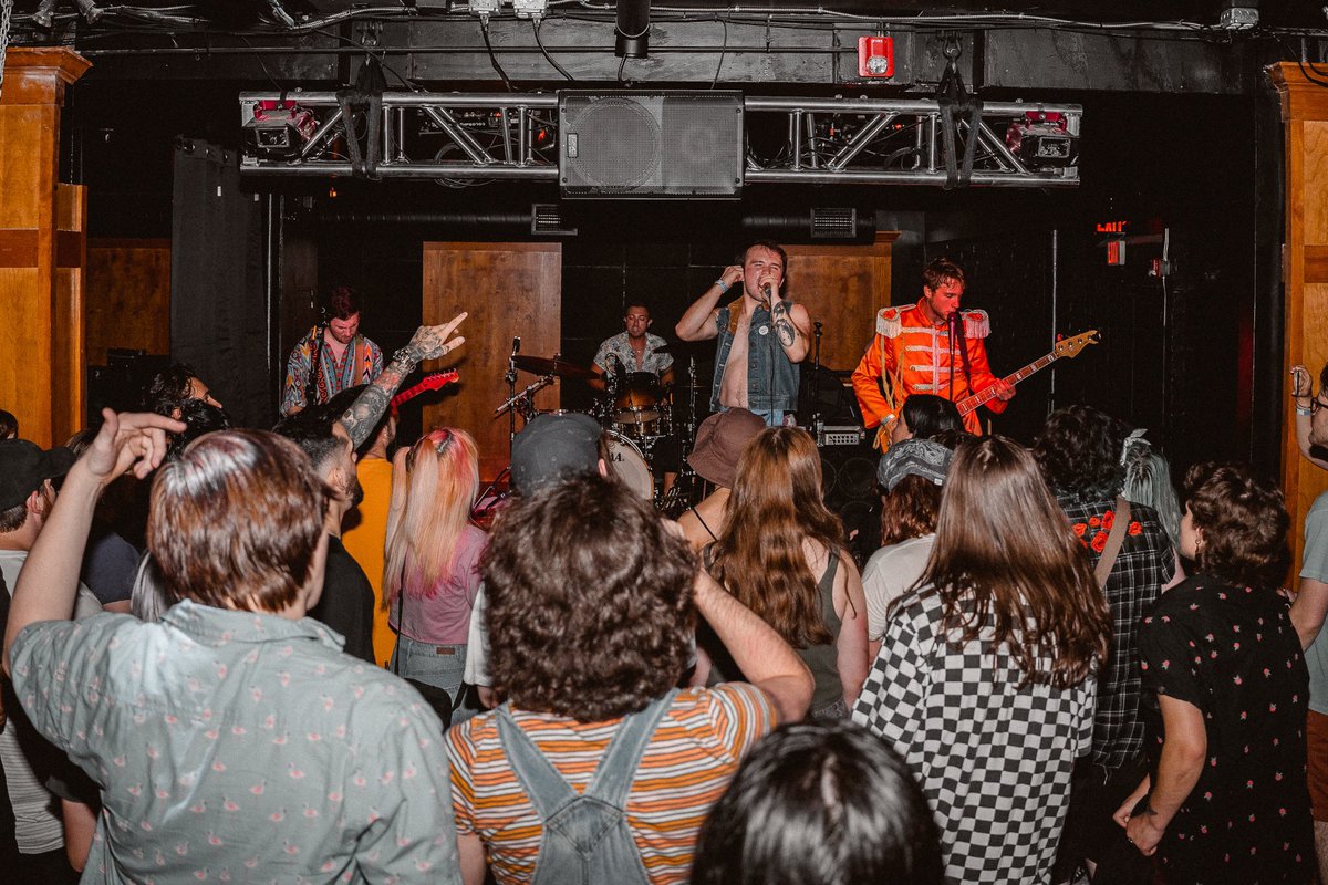 Thank you to <a href="/BullpupBand/">Bullpup</a>, <a href="/NCHBandRI/">Never Coming Home</a>, <a href="/TwinBrookProv/">Twin Brook</a>, <a href="/eleanorbandma/">Eleanor & the Pretty Things</a>’ @TheHammerCol  and to all our homies for coming out this weekend. We’ve missed you and can’t wait to see you again 🐀

pic by king @connorleni
