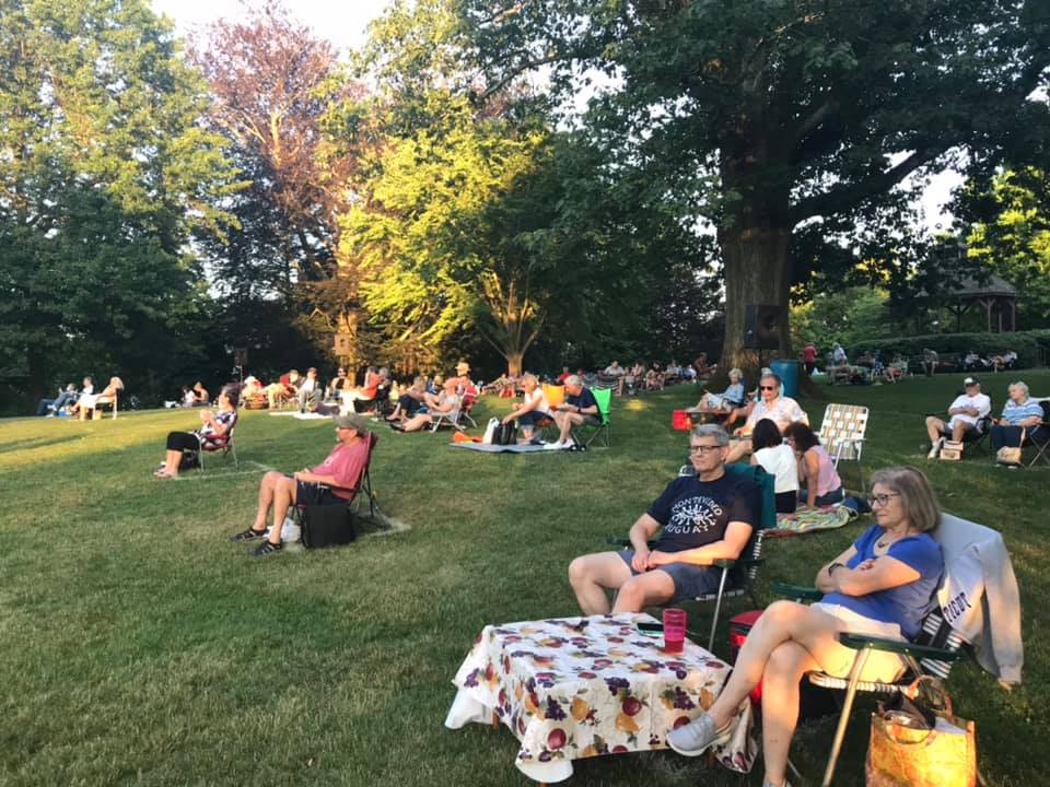 .@Chirpct #outdoor #concerts in #BallardPark James Maddock on Tues. Thursday concert cance... bit.ly/3yPMnZk