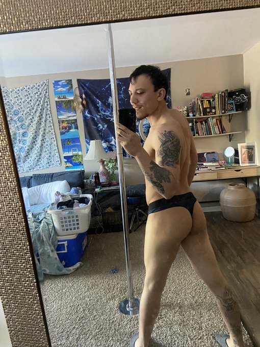 3 pic. Should I wear thongs at work more often? #thongs #malepower #xxx #bisexual #onlyfans #gay https://t