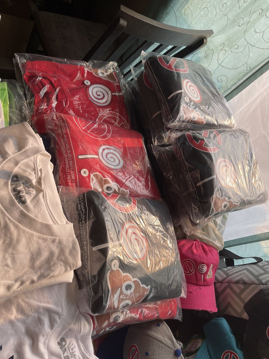 NUTTI_BOIS's tweet image. Tap in asap fresh batch of #NoSuckaShit🚫🍭💩 Clothing and Respect My Royalty Designer Apparel