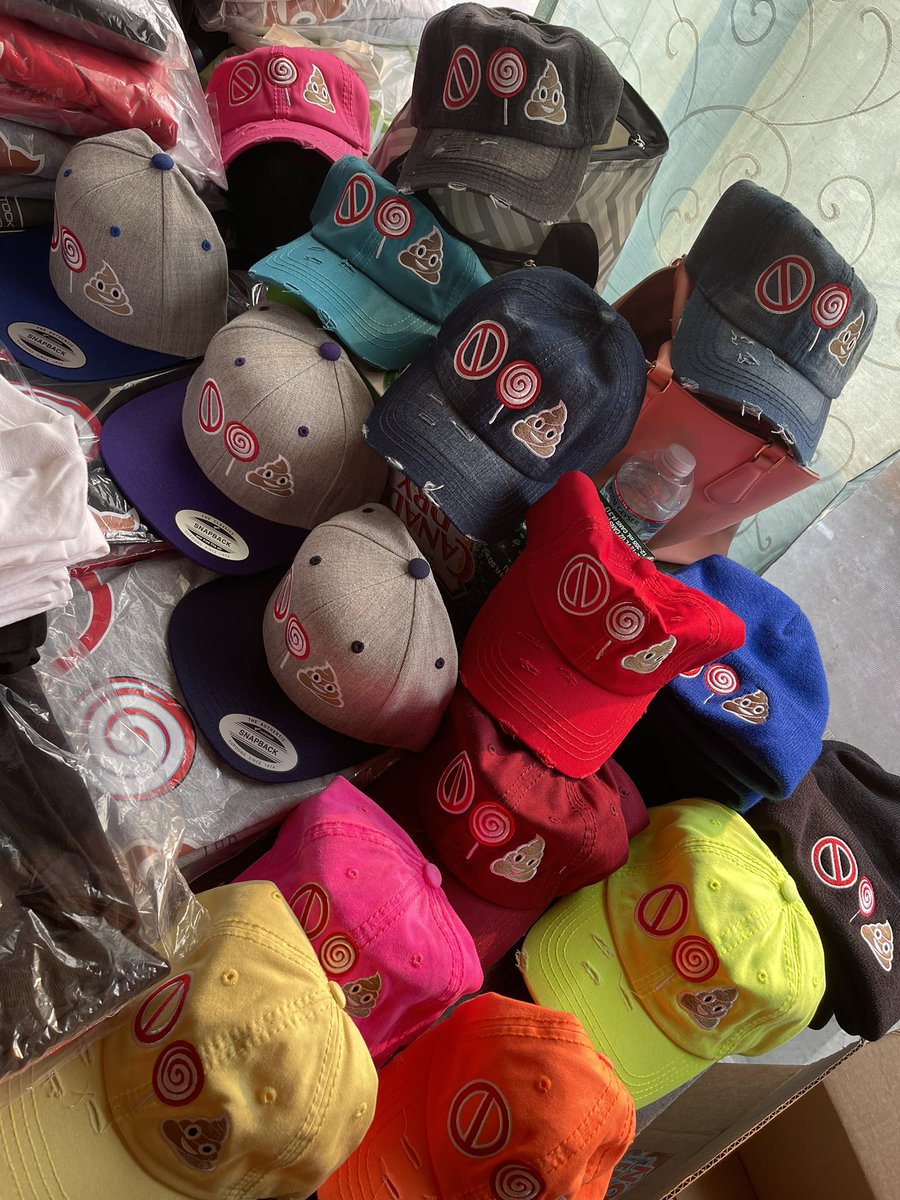 NUTTI_BOIS's tweet image. Tap in asap fresh batch of #NoSuckaShit🚫🍭💩 Clothing and Respect My Royalty Designer Apparel