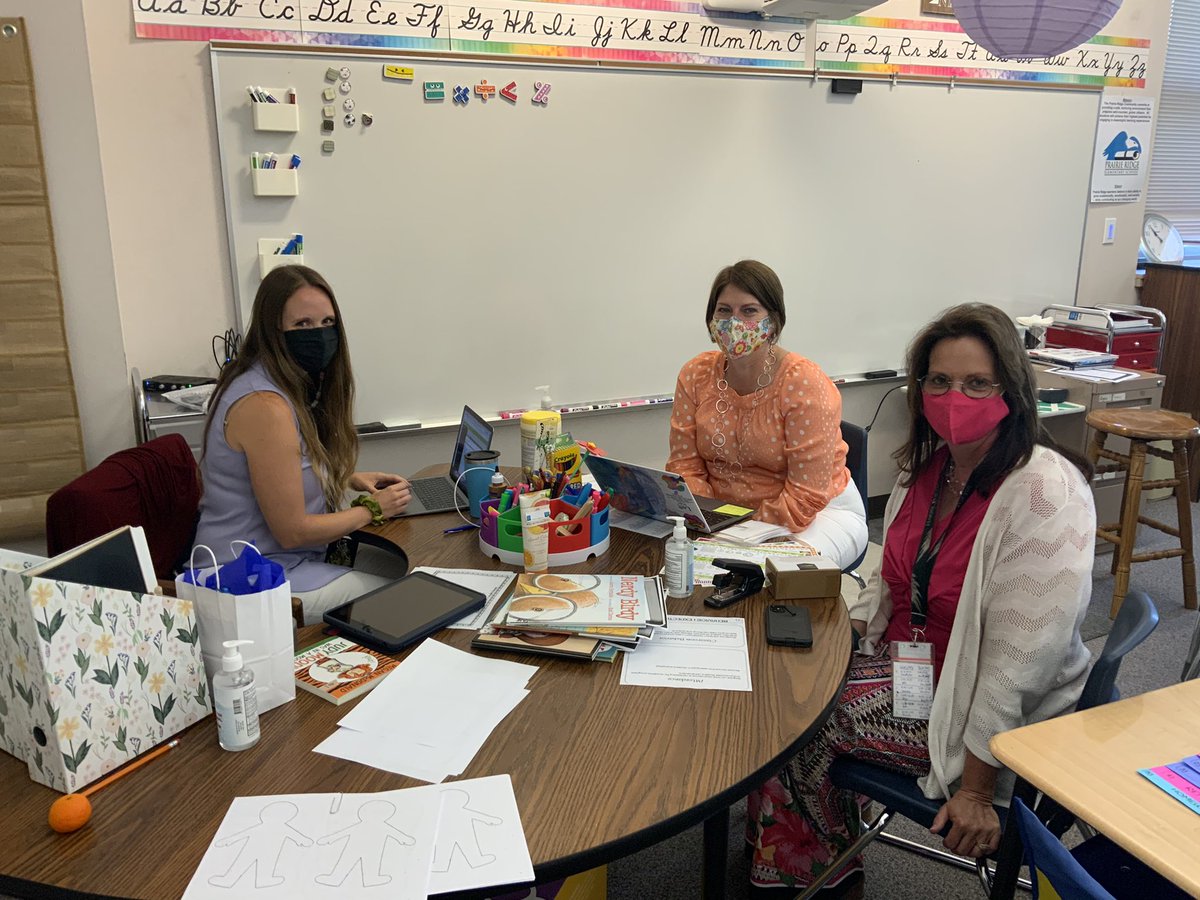 CathyOSVVSD's tweet photo. Collaboration at @PrairieRidgeES is key to preparing for a great school year! @SVVSD @SVVSDdeputy #stvrainstorm https://t.co/sl38F3IyNK