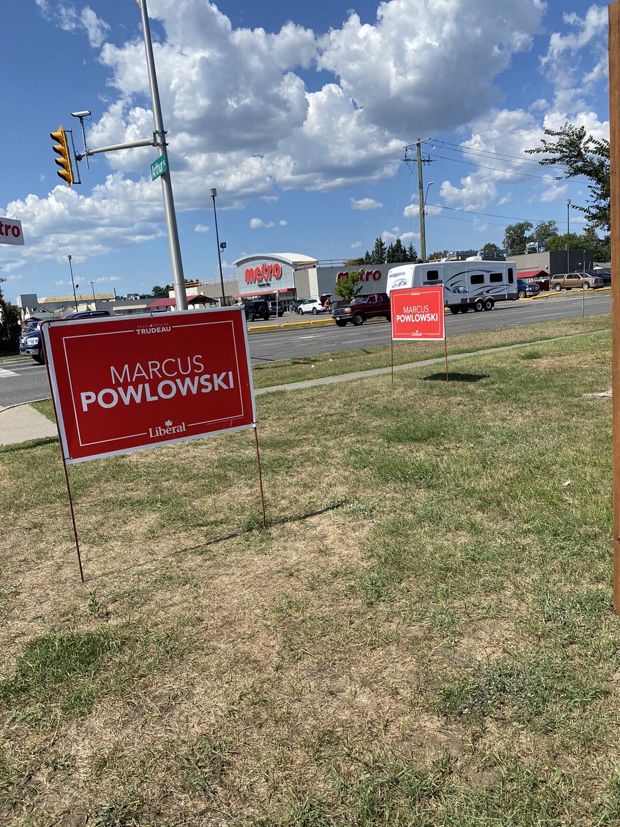 votemargarit's tweet photo. @CoastalFrontBC Painting the town red in Thunder Bay—Rainy River! 🗳 https://t.co/WOOy5ZeSfY