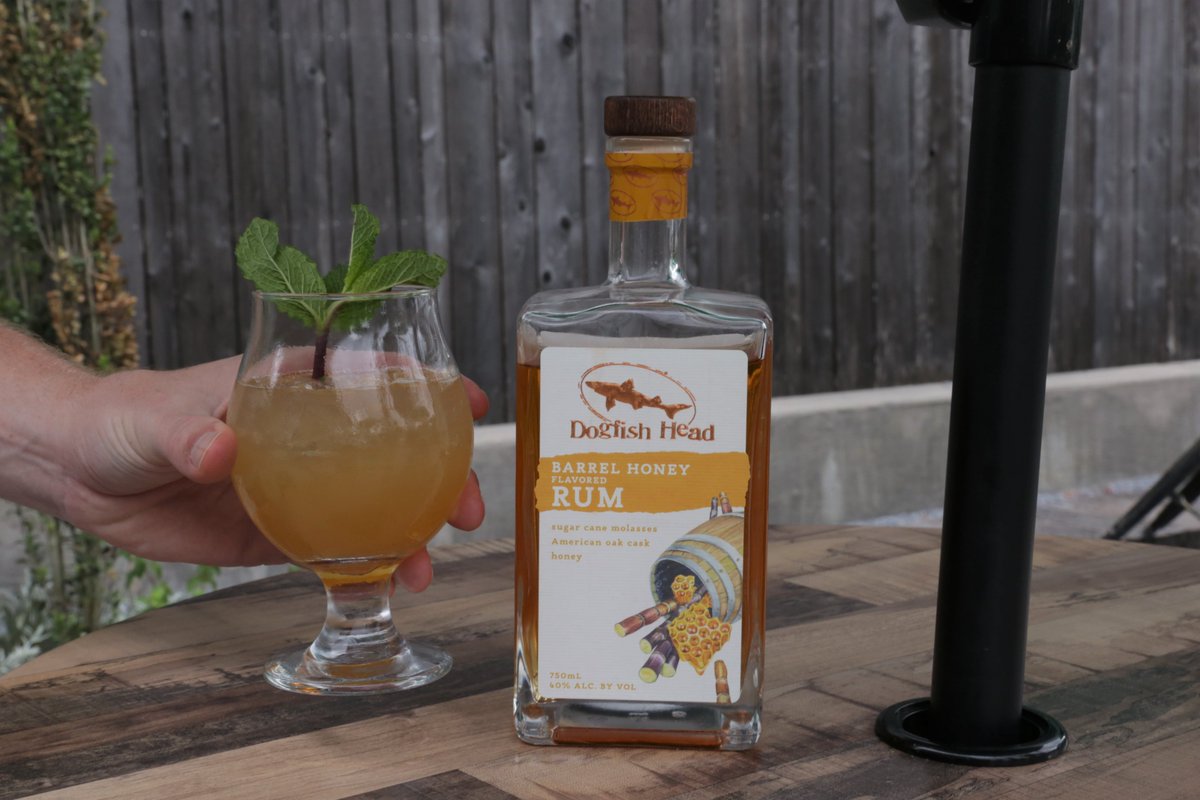 It’s #NationalRumDay! We know the perfect cocktail to toast to the occasion ... our Rum Mint Tea! Featuring our scratch-made Barrel Honey Rum mixed with agave syrup, lemon juice, iced tea and mint leaves, this rummy refreshment was made for a hot summer day. 🍹 #exploregoodness