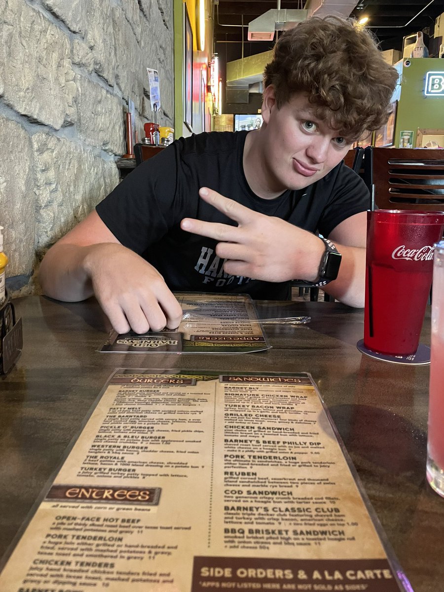 2Sugoi's tweet image. Helped move brodie into college yesterday since I am the strongest sibling 💪🏻😤 we had a fun day in the dirty burg !! I’m proud of my super cool and funny brother !!! Go mules ❤️❤️