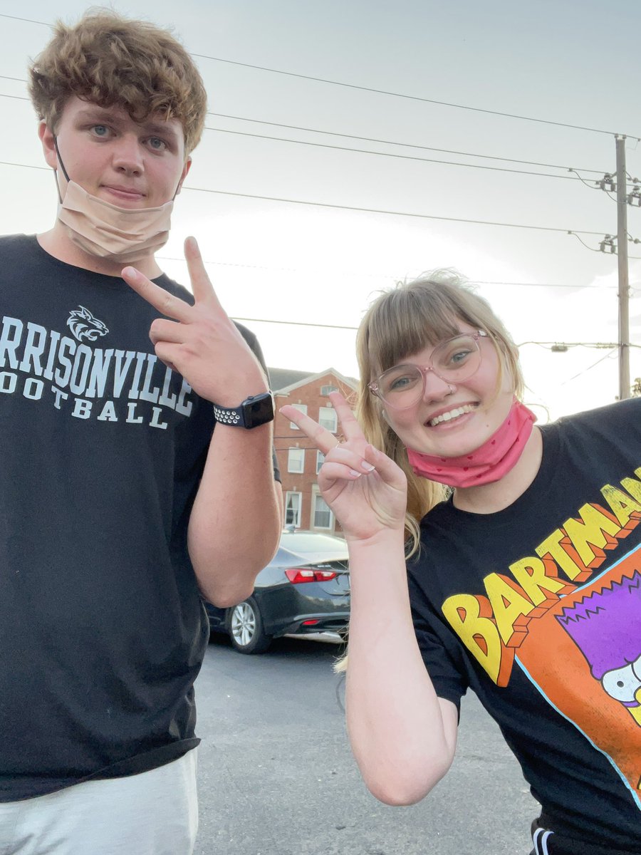 2Sugoi's tweet image. Helped move brodie into college yesterday since I am the strongest sibling 💪🏻😤 we had a fun day in the dirty burg !! I’m proud of my super cool and funny brother !!! Go mules ❤️❤️