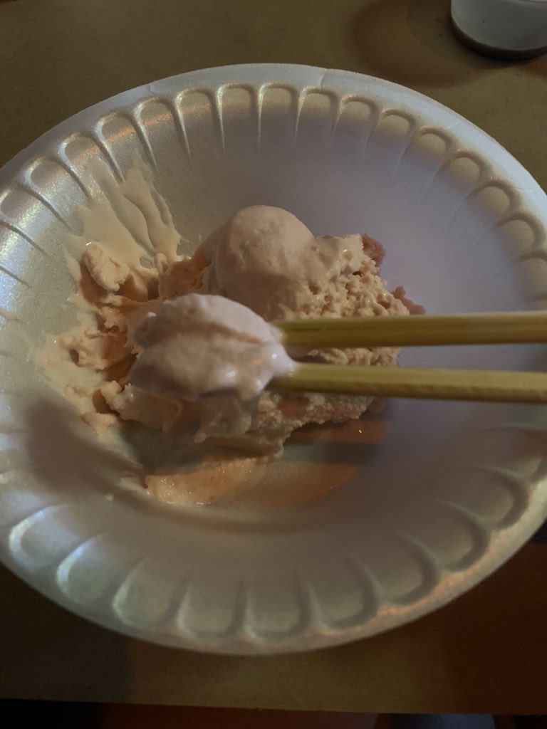 Felicity 💙 on Twitter "Is it strange to eat ice cream with chopsticks?…