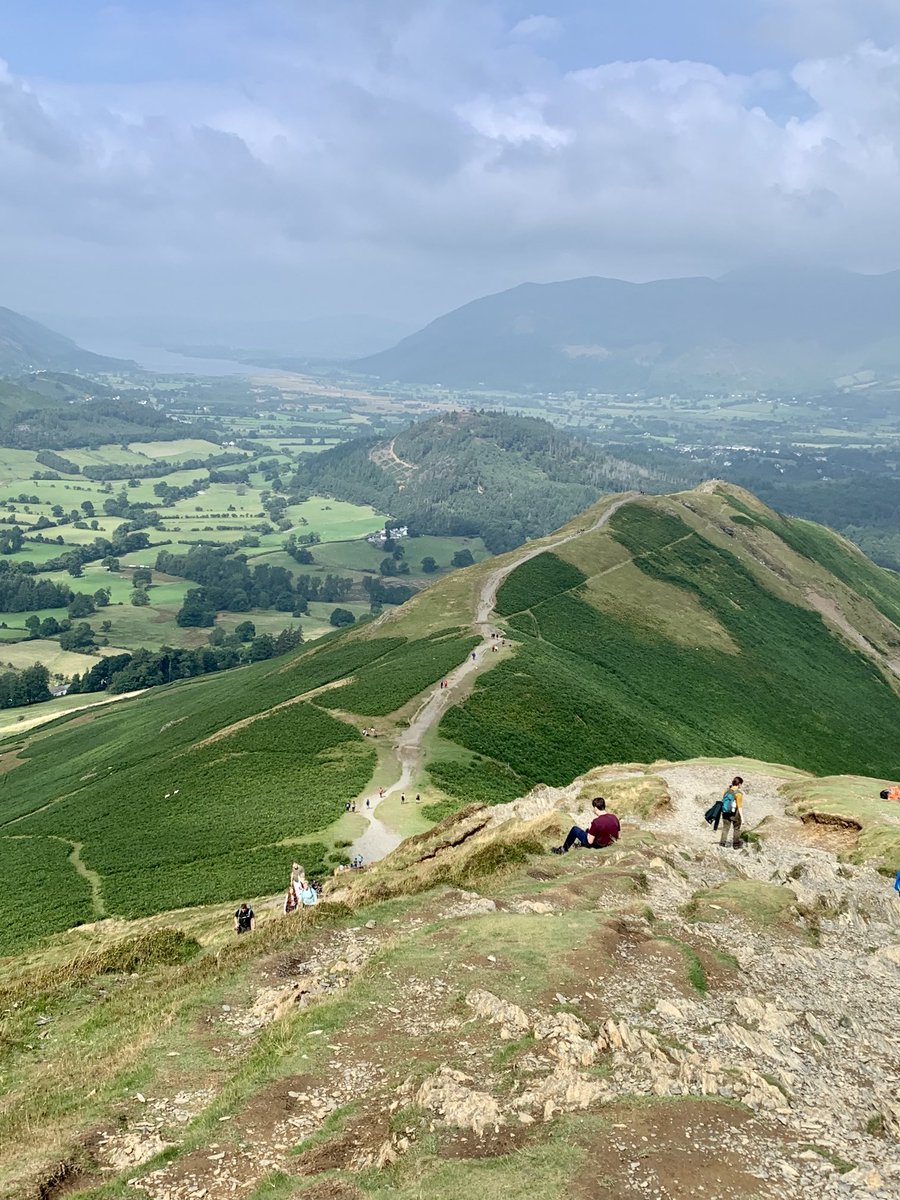 Gorgeous Catbelles, a favourite walk loved by Wainwright and it’s easy see why.  I have never seen this mountain so busy though! ⛰🥾 #catbelles #wainwrightswalks #keswick #staycation #lakedistrict 💚