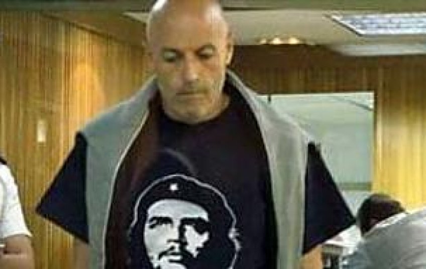 patriaessolida5's tweet photo. Libertad Para Iñaki Bilbao “Txikito” En Huelga De Hambre Y Comunicación
https://t.co/v7tgmSSFTZ
#LibertadParaLosPresosPoliticos
#Txikito
#IñakyBilvao @Borrokaz @xabierartetxe @CelulaABF_PCV @PC_JAL @AlfonsinaINBA https://t.co/65bhHdxpNB