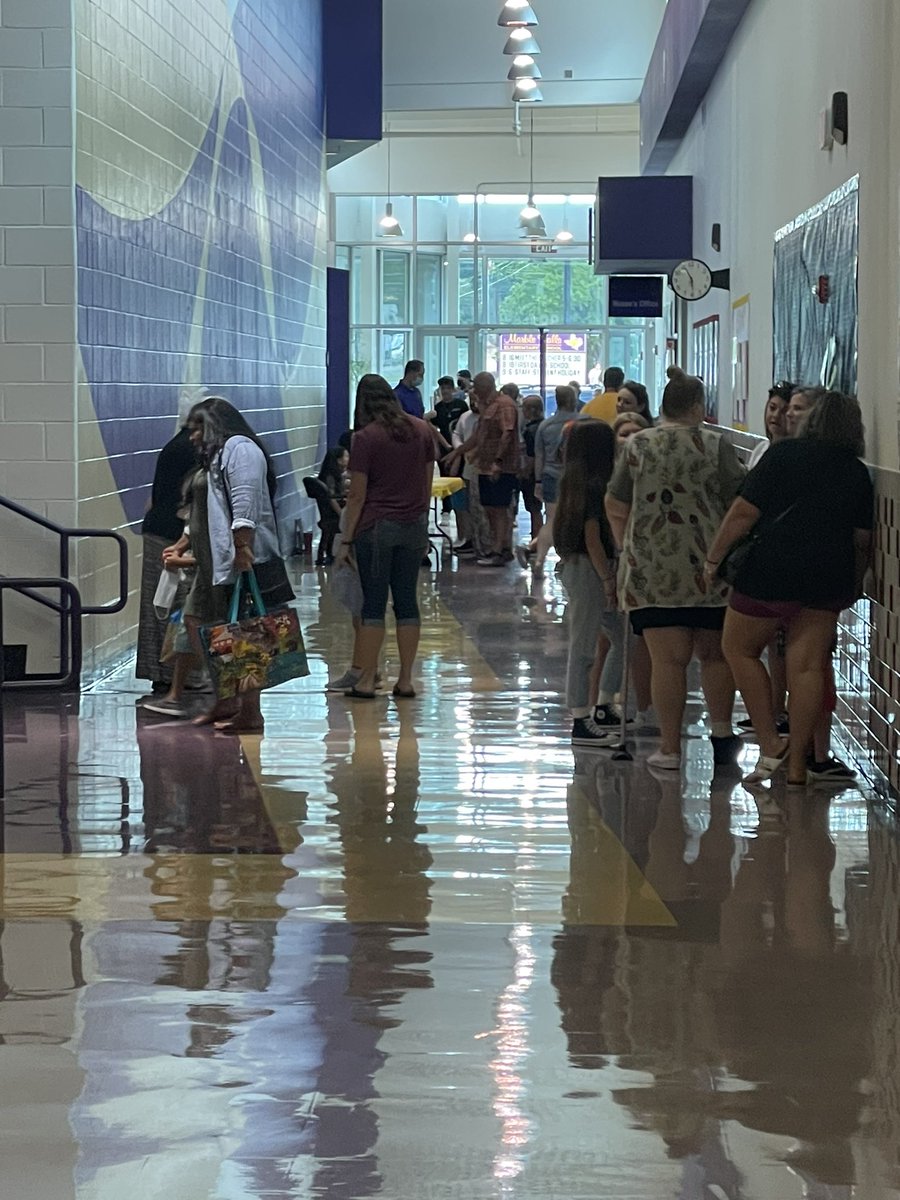 lesliecbaty's tweet photo. 2021-2022 Meet the Teacher Night! @MarbleFallsISD @SpicewoodE @HighlandLakesEl @MFEnews @ColtElementary https://t.co/z4PW772RUx