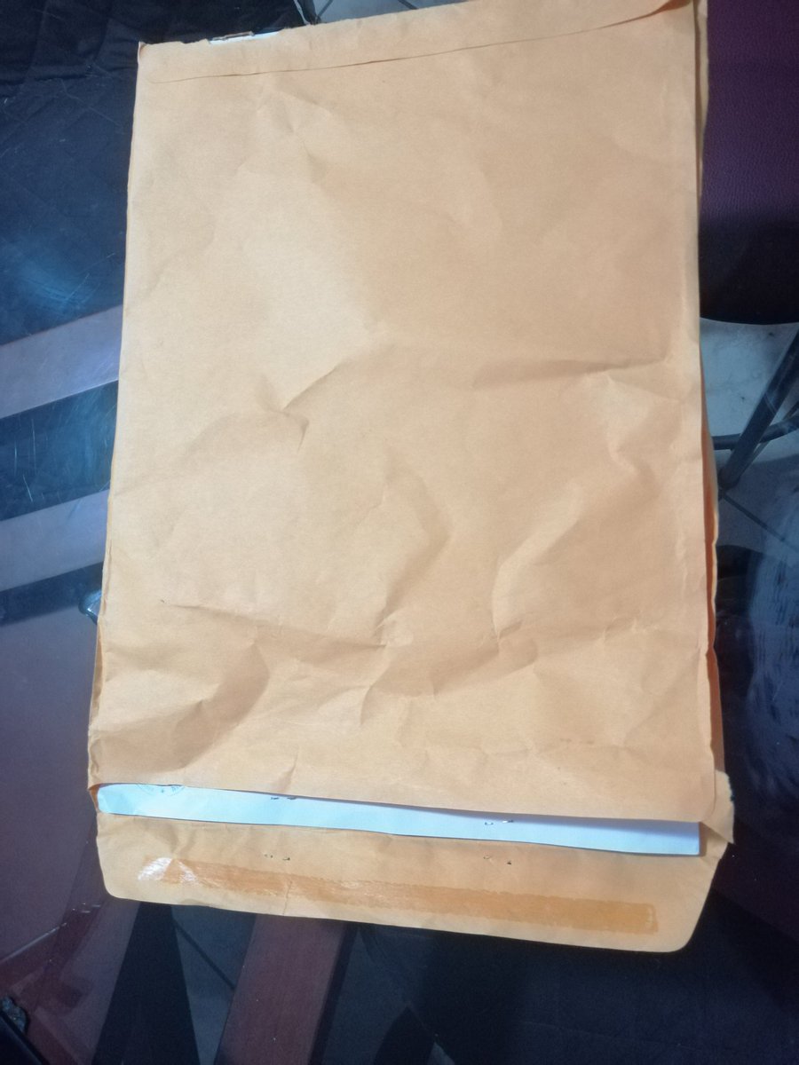 ramoserifer's tweet photo. Que indignación ver un documento importante todo maltratado @ServientregaE no tienen el menor interés por conservar y trasladar  adecuadamente los envíos de los usuarios, que buscamos un servicio de excelencia y eh aquí la decepción del mismo. #pésimoservicio #Servientrega https://t.co/4c2udvtNaF