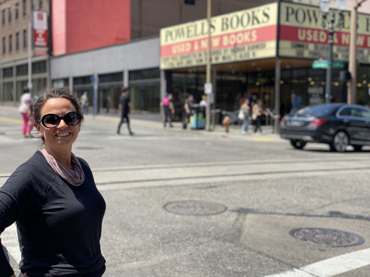 Markleys's tweet image. Powell’s in Portland, OR was so fun. I picked up 3 local authors and finished 2 so far. 📚 ❤️ 
Loved PNW mountains, vineyards, books. 
I finally made it to Oregon (since my beginning attempts on the “trail” circa 1984 😂)
#writingcommunity #independentbookstore @Powells