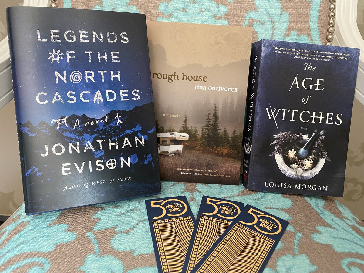 Markleys's tweet image. Powell’s in Portland, OR was so fun. I picked up 3 local authors and finished 2 so far. 📚 ❤️ 
Loved PNW mountains, vineyards, books. 
I finally made it to Oregon (since my beginning attempts on the “trail” circa 1984 😂)
#writingcommunity #independentbookstore @Powells