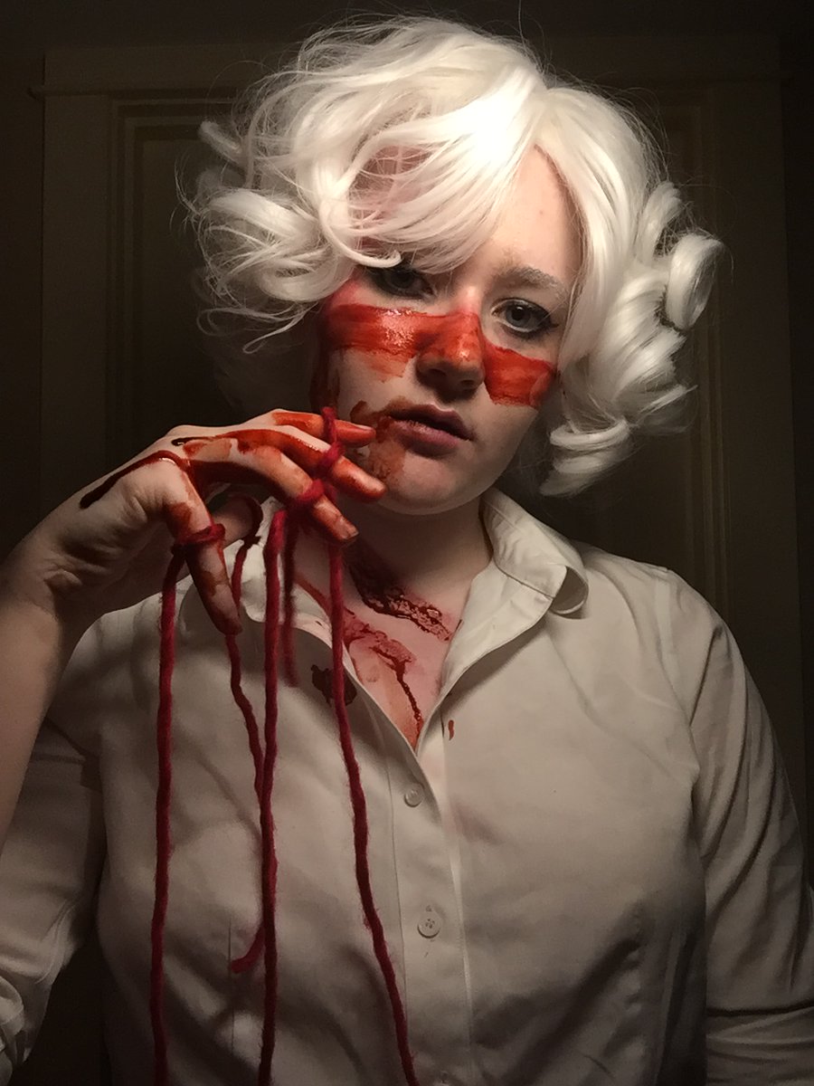 GaubHefta's tweet photo. 🩸Content warning: fake blood🩸

A fun continuation of my #acocweek Web!Calroy cosplay! I decided to embrace the horror element of TMA for these photos, the idea of Calroy's scars oozing blood is so much fun! It also taps into another AU I am fond of, Revenant Calroy! https://t.co/qtZU93sMIv