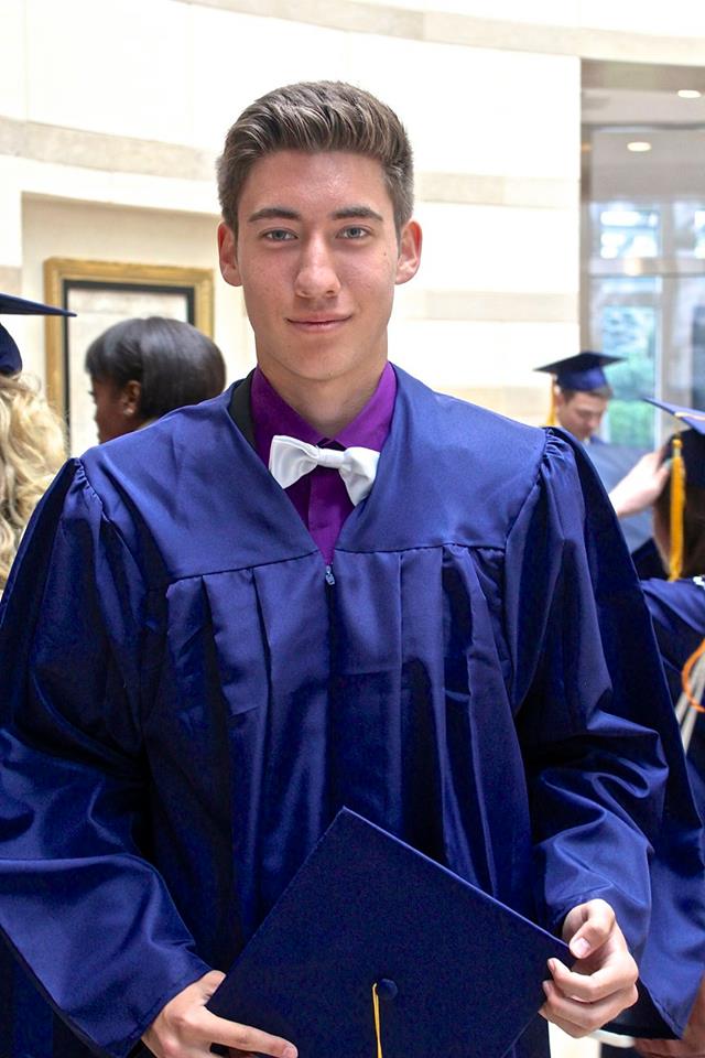 singlegirl66's tweet photo. Mark high school graduation day 2013 https://t.co/S8tKlpunse