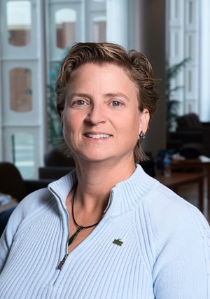 AeraRlipe's tweet photo. |Member Monday| Meet Dominique Banville (@drdommason)! Dominique is an associate professor at George Mason University. Her research focuses on teacher education's impact on success and retention, cooperating teacher training, and after-school program curriculum. Learn more below! https://t.co/iIqgsOVisP